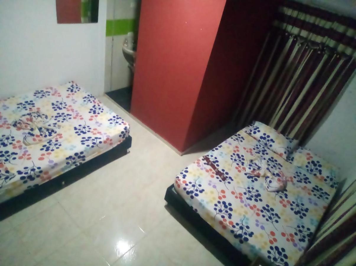 Hostal Sarita Villavieja Ngoại thất bức ảnh
