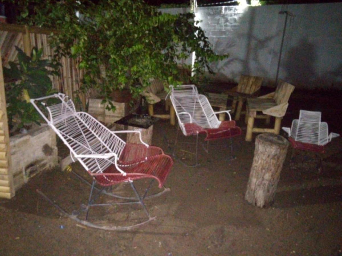 Hostal Sarita Villavieja Ngoại thất bức ảnh